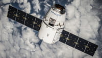 Rencana SpaceX Luncurkan 4.000 Satelit
