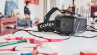 Oculus Tutup Setengah Studio VR