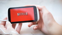 Analis Prediksi Apple Akuisisi Netflix